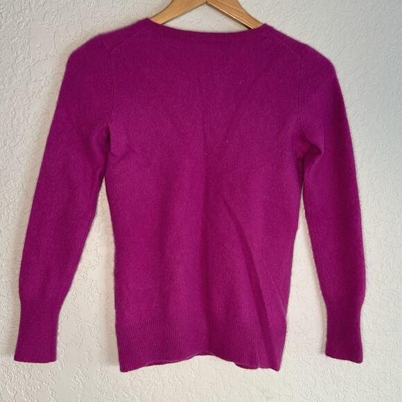 Roundtree & Yorke Fuchsia Pink 100% Cashmere Sweater V Neck Preppy Academia Y2K - Picture 6 of 6